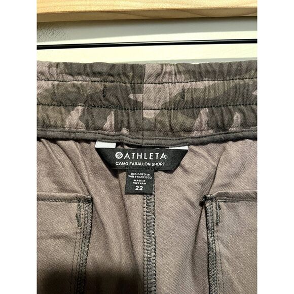 NWT Athleta Camo Farallon Shorts Drawstring Grey Green Plus Size 22 - Picture 10 of 11